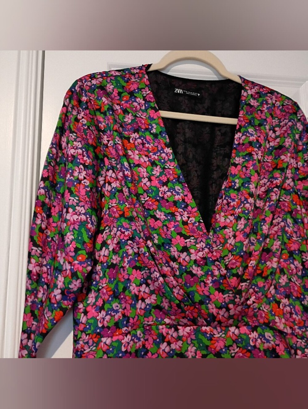 Zara Women's Floral XL Mini Dress in Pink, Green, Black Deep V neck - Picture 3 of 14